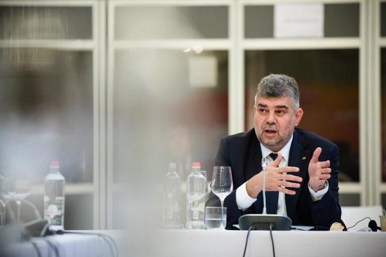 Ciolacu și Simion se ceartă pe familie: Ce vrea să spună, că tata a căzut în patima alcoolului?