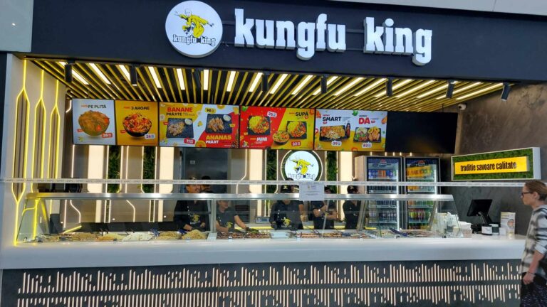 KUM FU  LA KUNGFU ANPC a intrat în  restaurantul chinezesc KUNGFU KING   din Capitală:  Piedone a rămas șocat de ceea ce a găsit