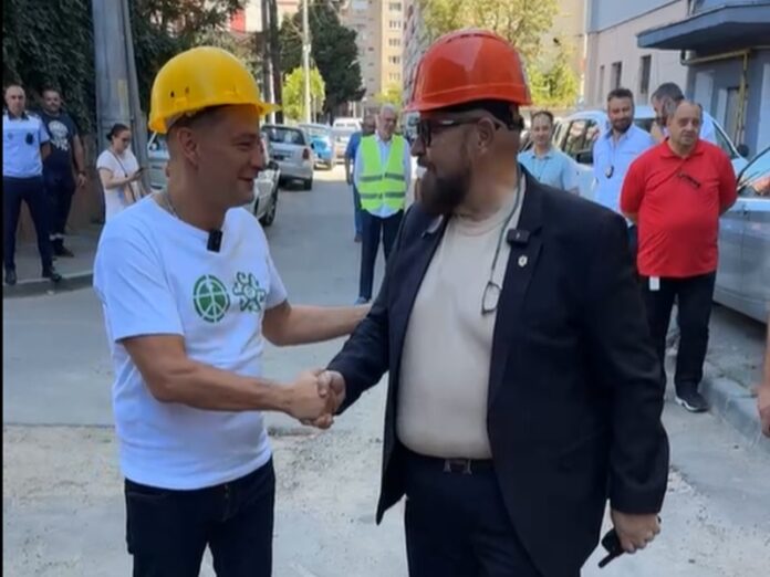 Orice ar face ,Piedone nu poate sta departe de cetăţeni. Băluţă l-a angajat pe Piedone să-l reprezinte în relaţia cu primarul Ciprian Ciucu şi Primăria Capitalei